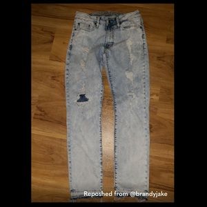 American Eagle Outfitters Distressed jeans